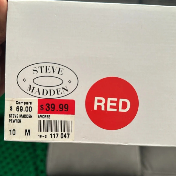 Steve Madden Silver Glitter Flats - Picture 2 of 4